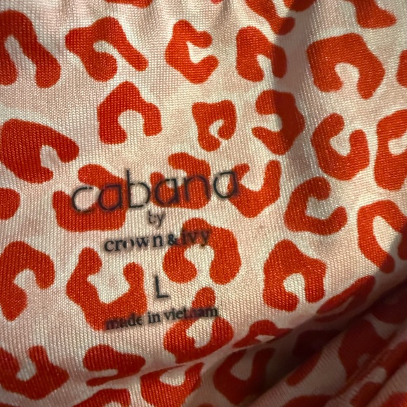 crown & ivy Red and White Patterned Leggings - Picture 3 of 3